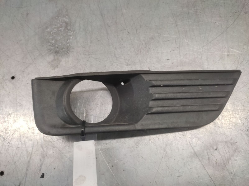 Recambio de tapa antiniebla derecha para ford focus sportbreak (cap) ghia referencia OEM IAM 4m5119952ae  