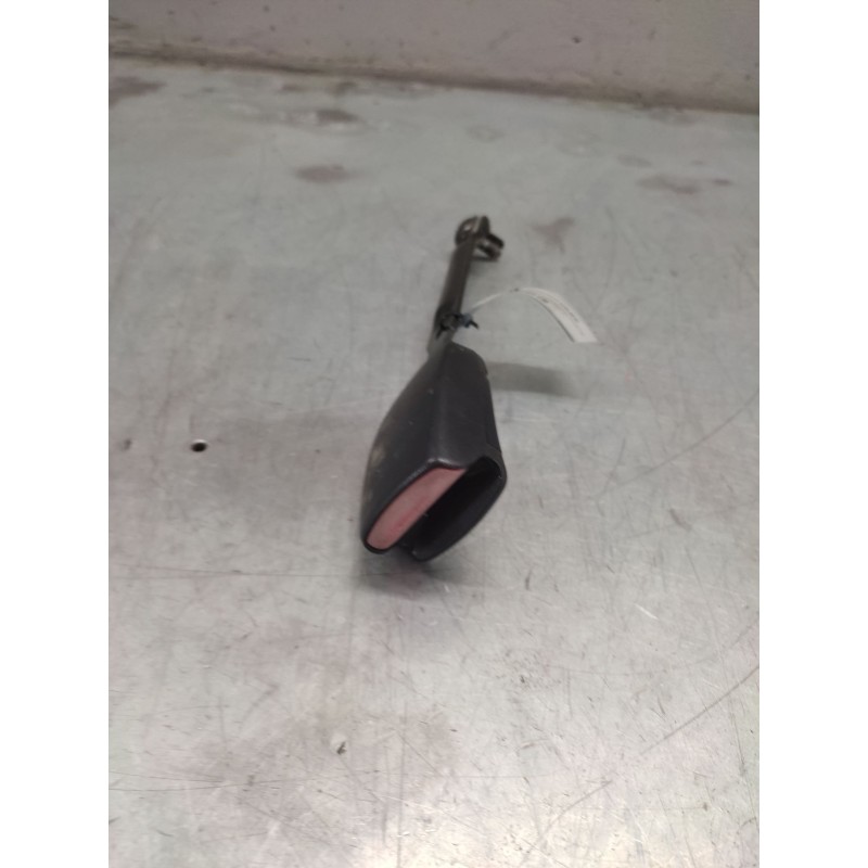 Recambio de enganche de cinturon delantero derecho para renault grand scénic iii (jz0/1_) 1.5 dci referencia OEM IAM   
