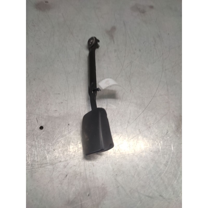 Recambio de enganche de cinturon delantero derecho para renault grand scénic iii (jz0/1_) 1.5 dci referencia OEM IAM   