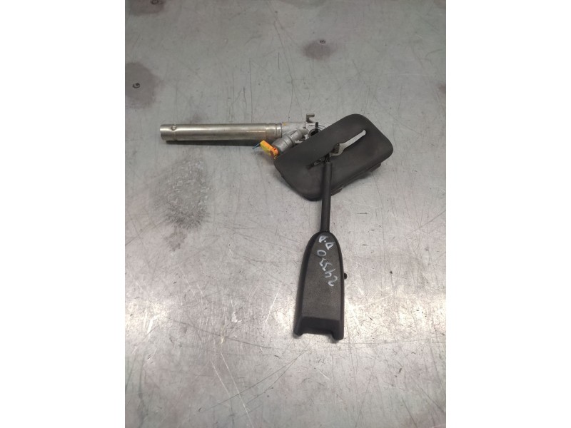 Recambio de pretensor airbag derecho para renault grand scénic iii (jz0/1_) 1.5 dci referencia OEM IAM   