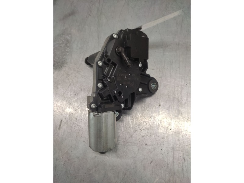 Recambio de motor limpia trasero para volkswagen touran (1t2) advance referencia OEM IAM 0390201590 4 PINS 1T0955711C