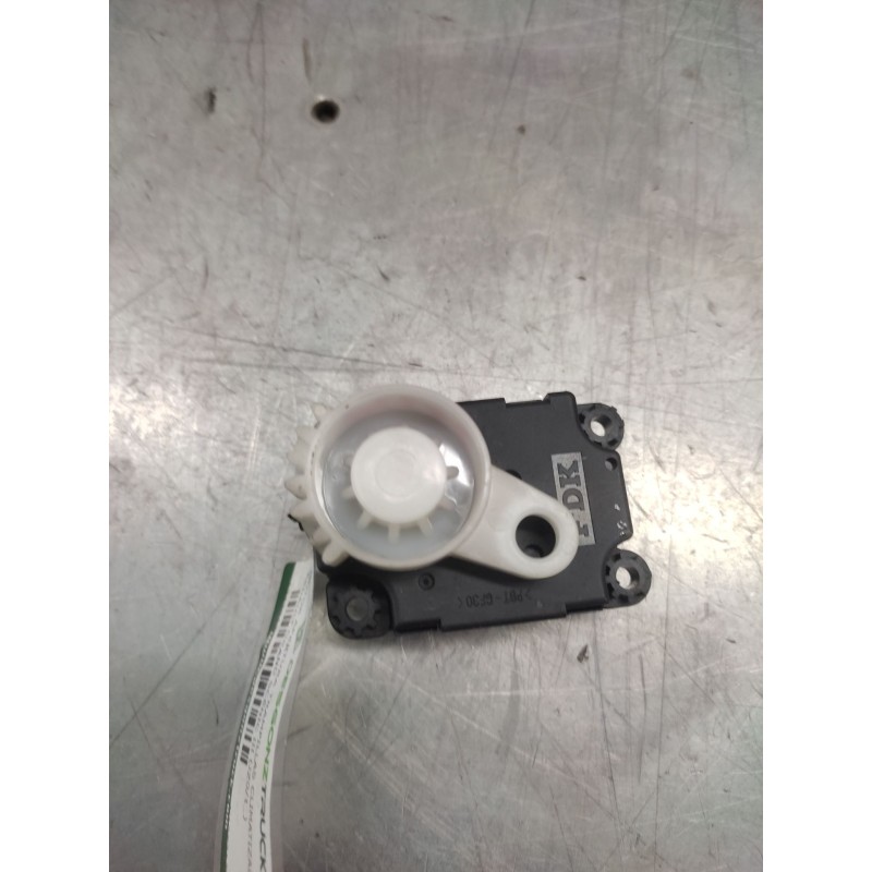 Recambio de motor apertura trampillas climatizador para renault grand scénic iii (jz0/1_) 1.5 dci referencia OEM IAM N105212VA  