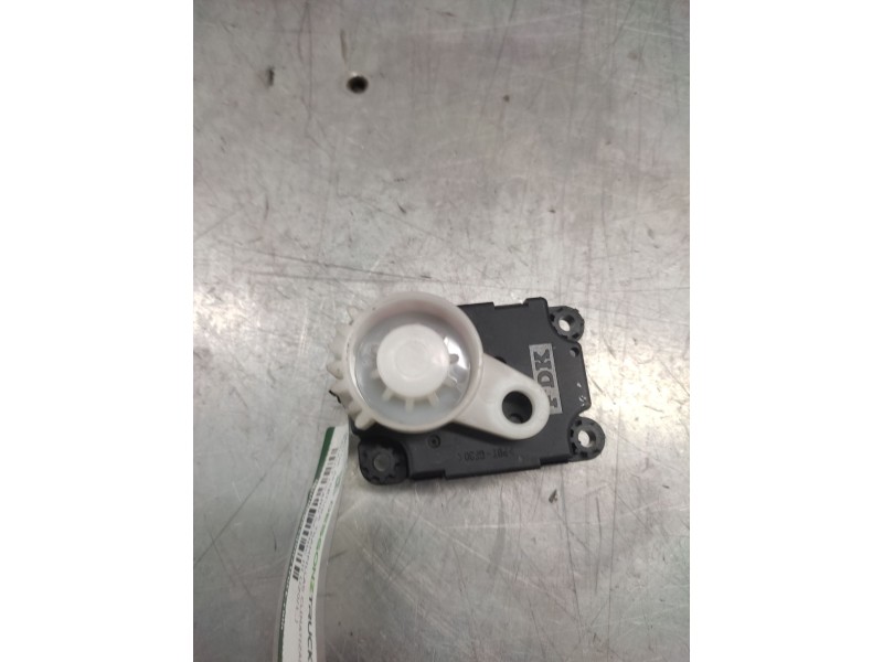 Recambio de motor apertura trampillas climatizador para renault grand scénic iii (jz0/1_) 1.5 dci referencia OEM IAM N105212VA  