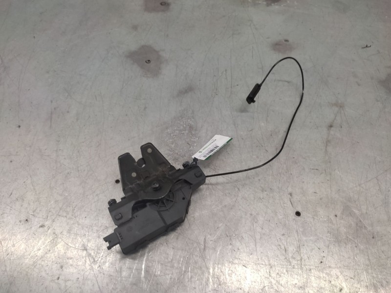 Recambio de cerradura maletero / porton para bmw serie 1 berlina (e81/e87) 120d referencia OEM IAM   
