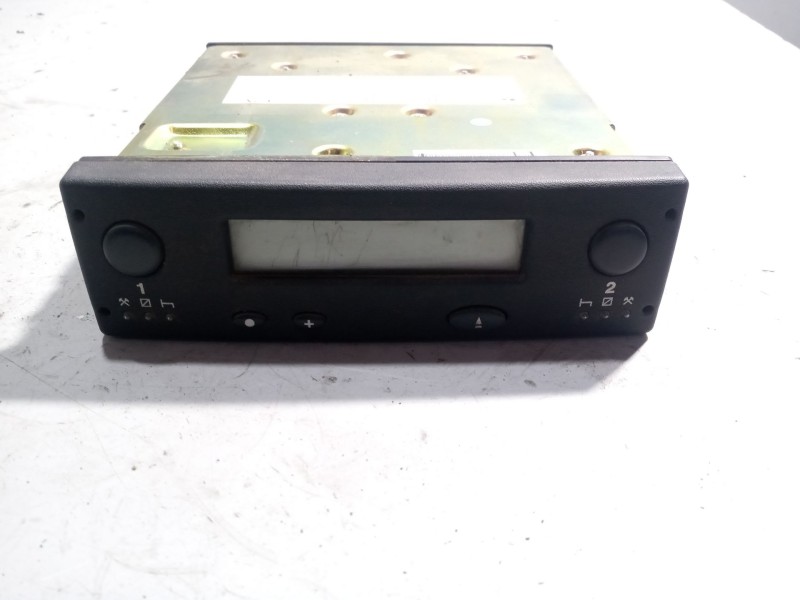 Recambio de tacografo para renault mascott caja/chasis 120.65 (a00500007) referencia OEM IAM 2416rvk 8200360467 srnor1003