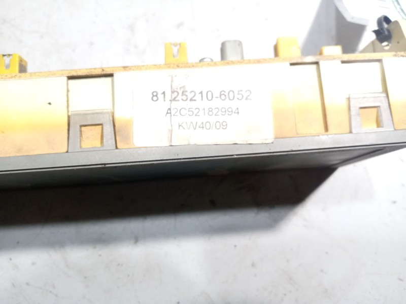 Recambio de cuadro instrumentos para man touring 24.460 hocln referencia OEM IAM 81252106052  