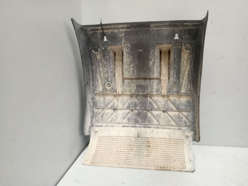 Recambio de guardabarros trasero izquierdo para iveco stralis (as) 12.9 diesel referencia OEM IAM 41298964  