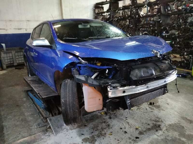 renault megane iii berlina 5 p del año 2013