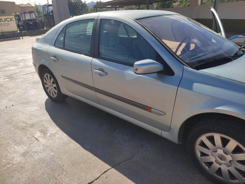renault laguna ii (bg0) del año 2001