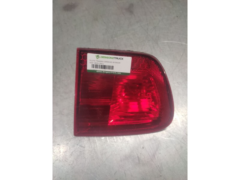 Recambio de piloto trasero derecho interior para seat ibiza (6k1) select referencia OEM IAM   