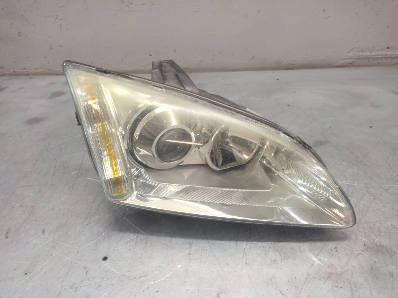 Recambio de faro derecho para ford focus sportbreak (cap) ghia referencia OEM IAM   