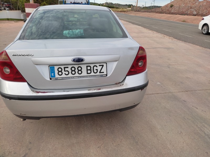 ford mondeo berlina (ge) del año 2001