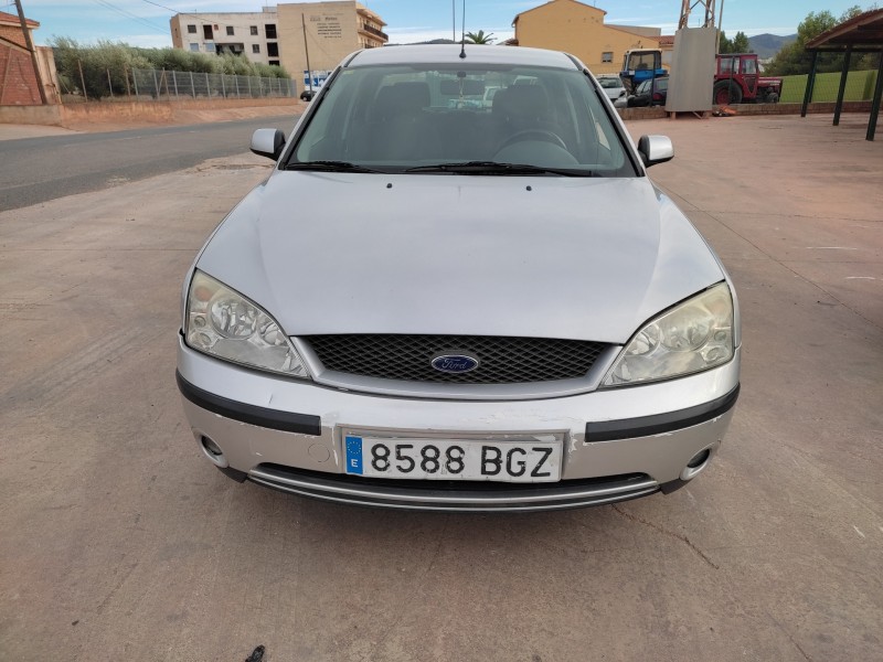 ford mondeo berlina (ge) del año 2001