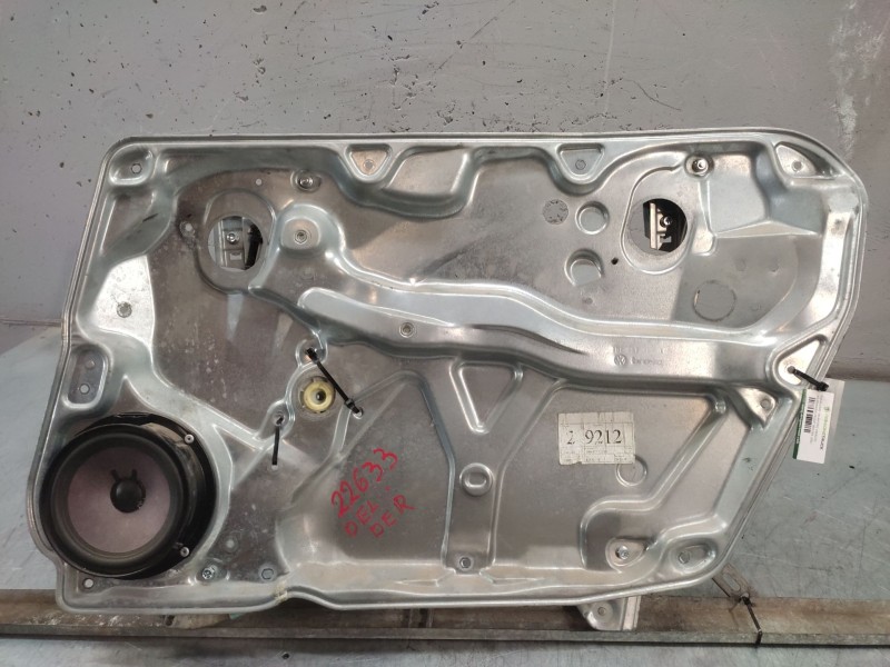 Recambio de elevalunas delantero derecho para volkswagen passat berlina (3b2) básico referencia OEM IAM 3B5837756A  