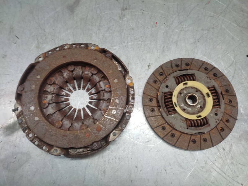 Recambio de kit embrague para nissan primastar (x83) combi 6 asientos batalla 2,78t referencia OEM IAM   