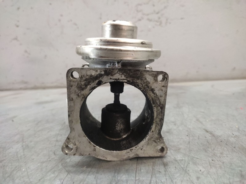 Recambio de valvula egr para volkswagen touareg (7l6) tdi v10 referencia OEM IAM 07Z131501A  