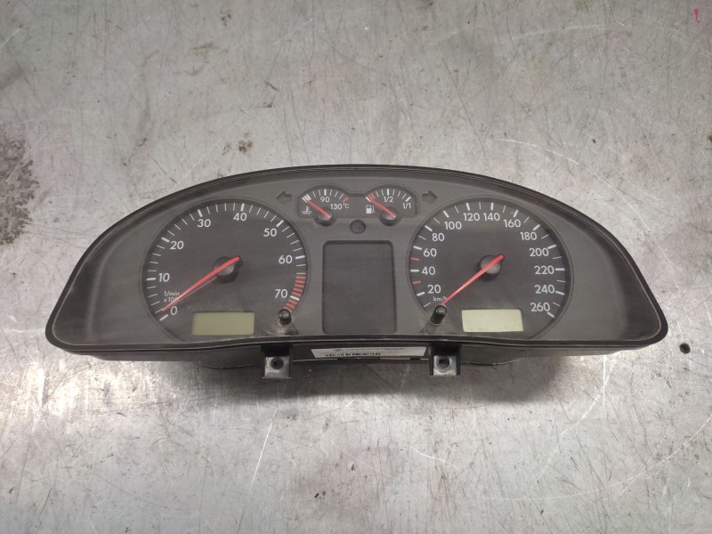 Recambio de cuadro instrumentos para volkswagen passat berlina (3b2) básico referencia OEM IAM 3B0919861B  