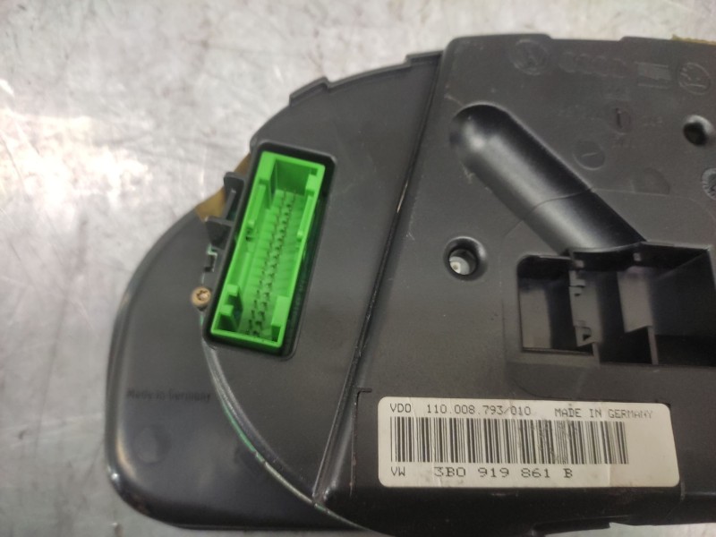 Recambio de cuadro instrumentos para volkswagen passat berlina (3b2) básico referencia OEM IAM 3B0919861B  