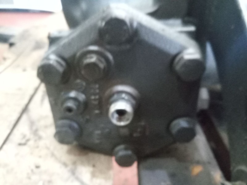 Recambio de caja direccion para iveco stralis (ad/at) referencia OEM IAM 41280648  8098955887