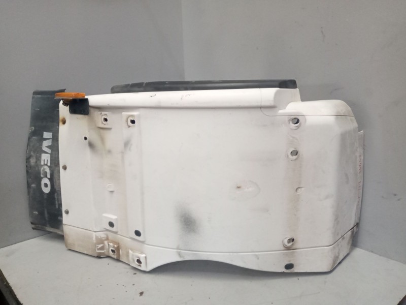 Recambio de guardabarros delantero izquierdo para iveco stralis (as) 12.9 diesel referencia OEM IAM 504138502  