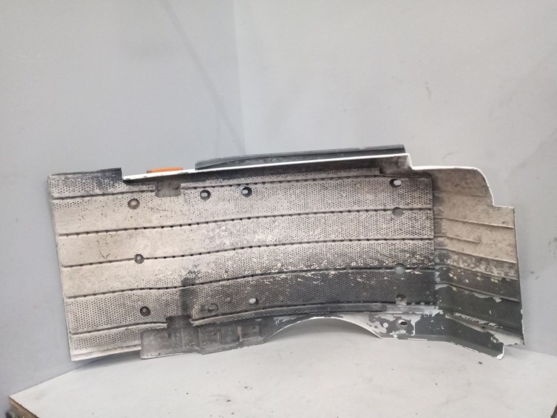 Recambio de guardabarros delantero derecho para iveco stralis (as) 12.9 diesel referencia OEM IAM 504138503  