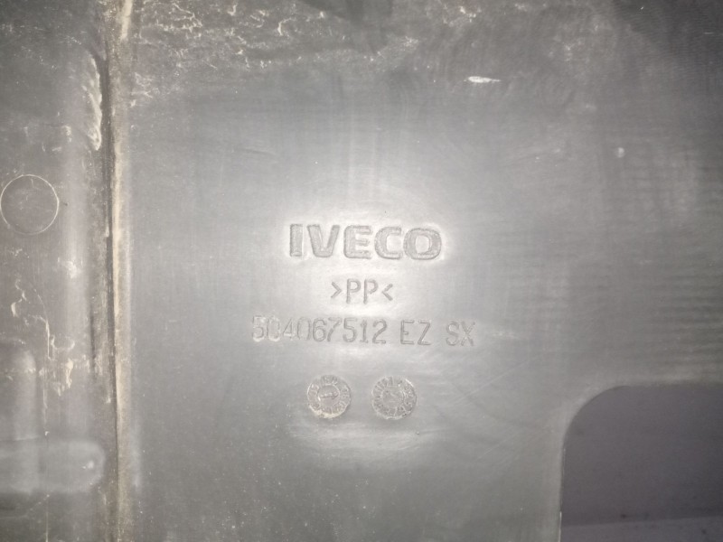 Recambio de guardabarros delantero izquierdo para iveco stralis (as) 12.9 diesel referencia OEM IAM 504067512  GUARDABARROS PELD