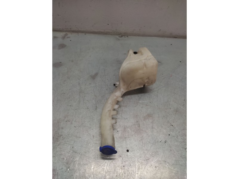 Recambio de deposito limpia para ford fiesta (cbk) ambiente referencia OEM IAM 2S6117618AD  