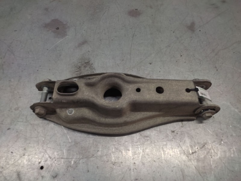 Recambio de brazo suspension inferior trasero izquierdo para bmw serie 1 berlina (e81/e87) 120d referencia OEM IAM   
