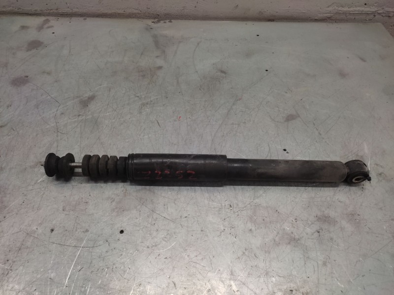 Recambio de amortiguador trasero para renault clio iii dynamique referencia OEM IAM   