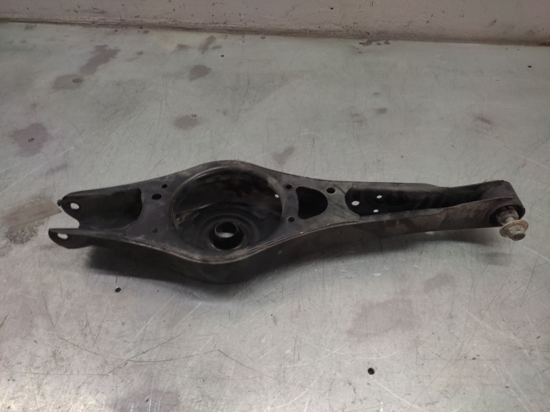 Recambio de brazo suspension inferior trasero izquierdo para volkswagen touran (1t2) advance referencia OEM IAM   