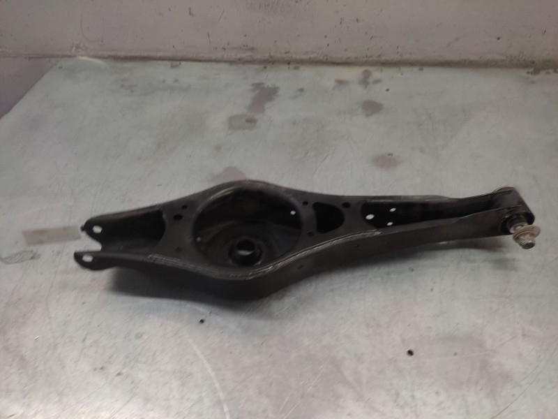 Recambio de brazo suspension inferior trasero derecho para volkswagen touran (1t2) advance referencia OEM IAM   