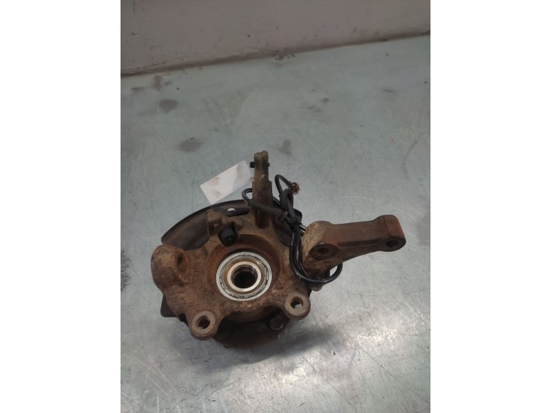 Recambio de mangueta delantera izquierda para nissan almera tino (v10m) 2.2 16v turbodiesel cat referencia OEM IAM   