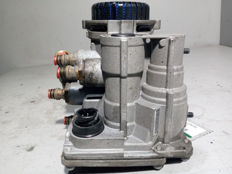 Recambio de valvula aire para iveco stralis (ad/at) referencia OEM IAM 4802040020 valvula control remolque 