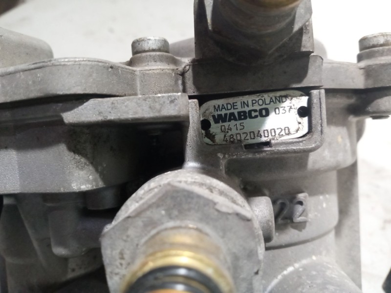 Recambio de valvula aire para iveco stralis (ad/at) referencia OEM IAM 4802040020 valvula control remolque 