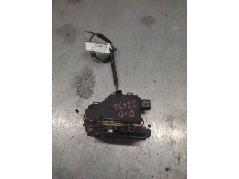 Recambio de cerradura puerta delantera derecha para volkswagen passat berlina (3b2) comfortline referencia OEM IAM  8 PINS 