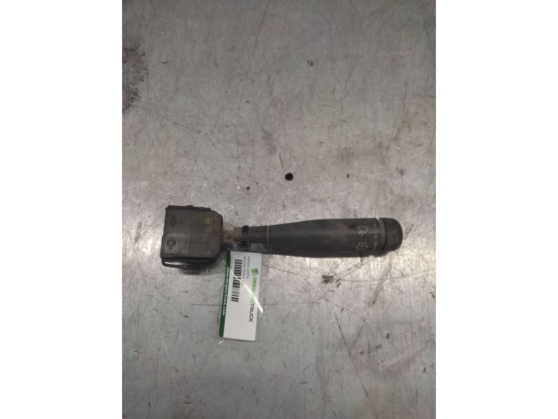 Recambio de mando limpia para nissan trade 100 caja cerrada, techo elevado referencia OEM IAM   