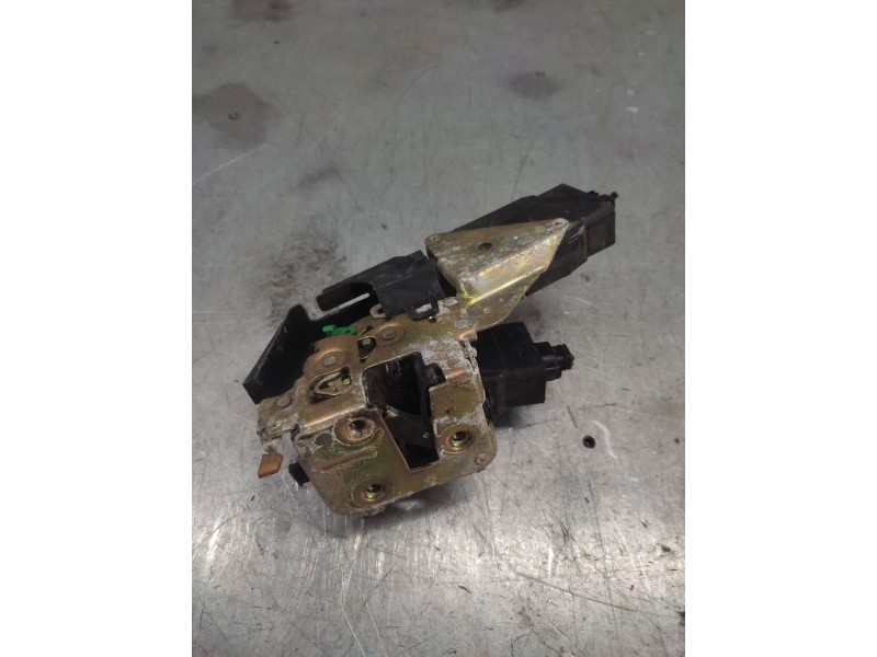 Recambio de cerradura puerta trasera izquierda para volvo s40 berlina 1.9 d+ (85kw) referencia OEM IAM   