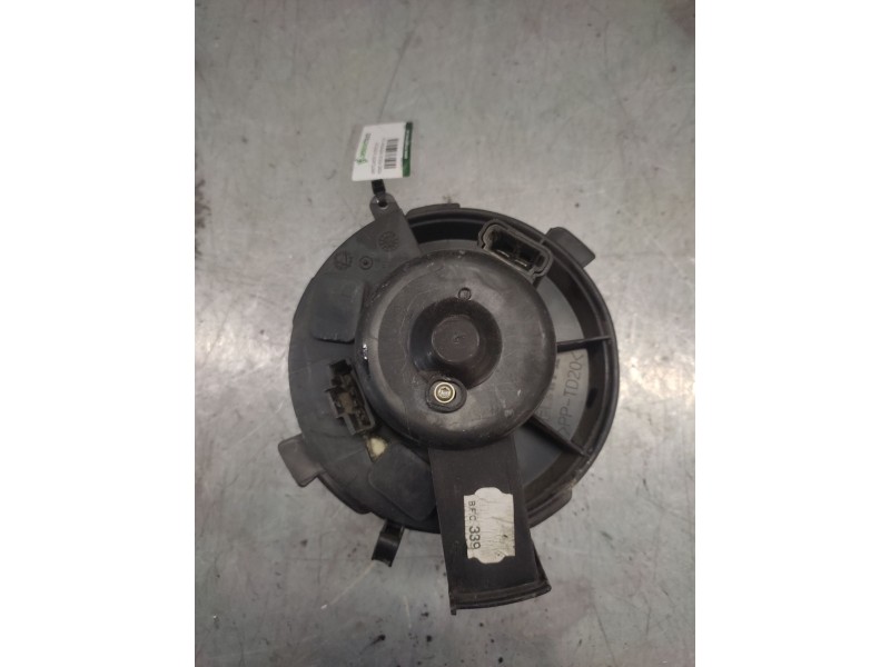 Recambio de ventilador calefaccion para ford focus sportbreak (cap) ghia referencia OEM IAM B6830  