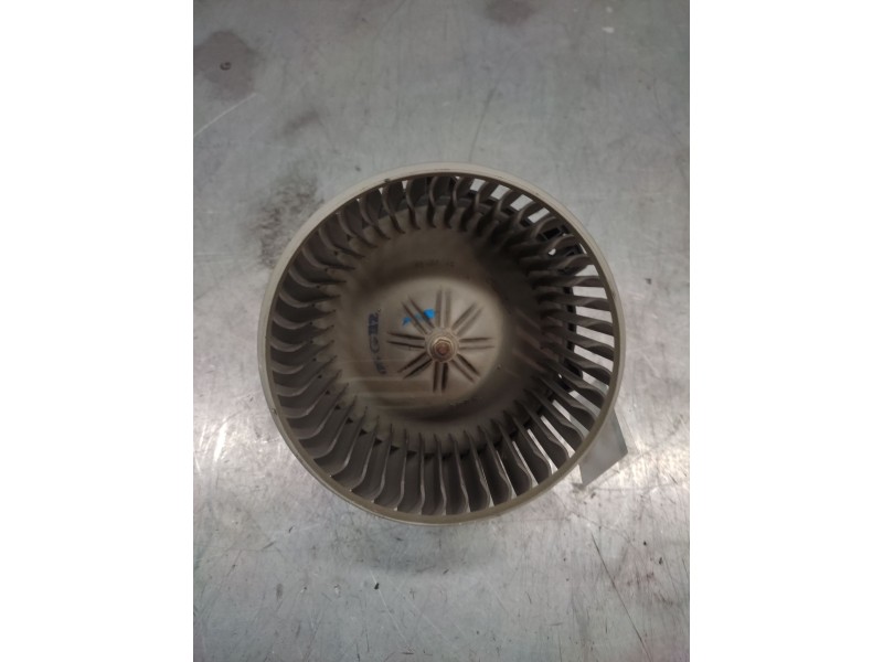 Recambio de ventilador calefaccion para chevrolet tacuma se referencia OEM IAM 613353  2 PINS
