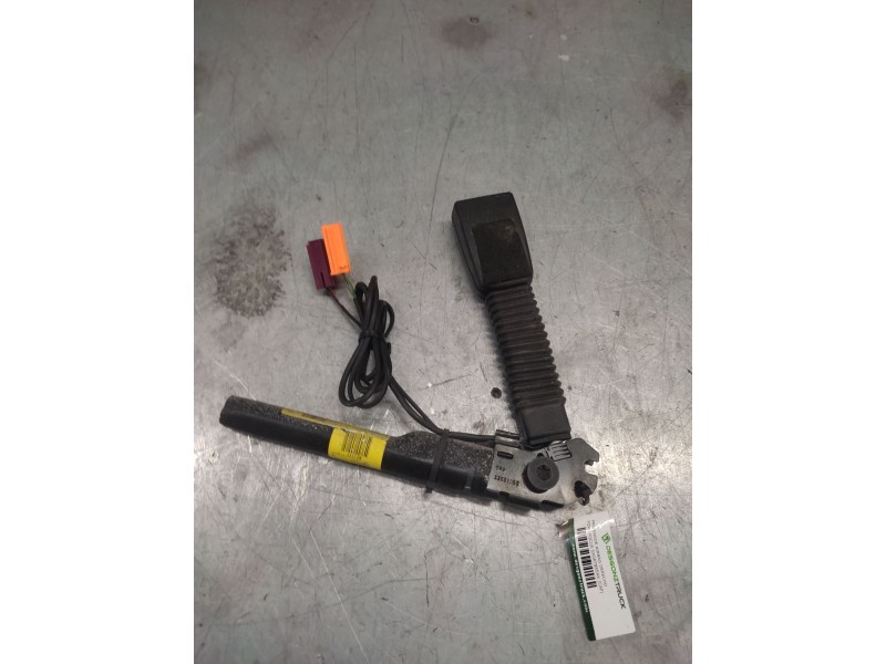 Recambio de pretensor airbag derecho para ford focus sportbreak (cap) ghia referencia OEM IAM 4M51A61208CB  