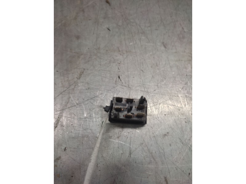 Recambio de mando elevalunas delantero izquierdo para seat ibiza (6k) básico referencia OEM IAM  6 PINS 