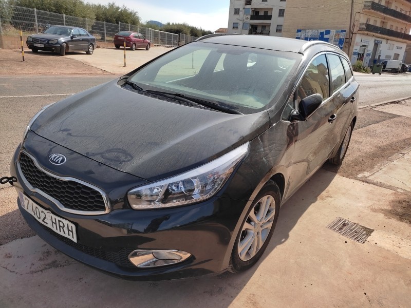 kia cee´d sporty wagon del año 2013