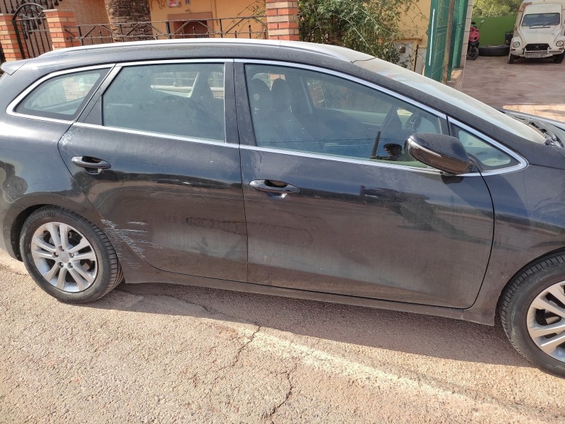 kia cee´d sporty wagon del año 2013