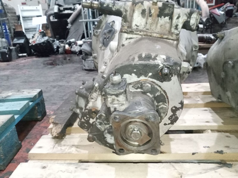 Recambio de caja cambios para nissan l35.09 ... referencia OEM IAM t5200  