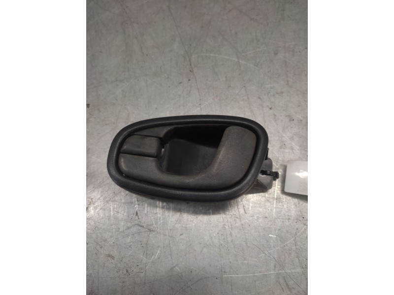 Recambio de maneta interior delantera izquierda para daewoo lanos (klat) 1.3 referencia OEM IAM   