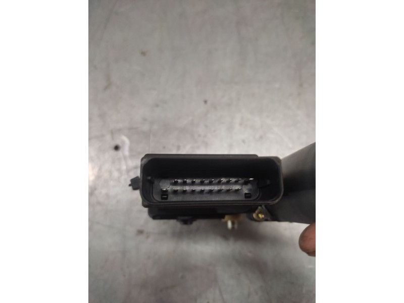 Recambio de motor elevalunas trasero derecho para volkswagen passat berlina (3b2) básico referencia OEM IAM 101438201  