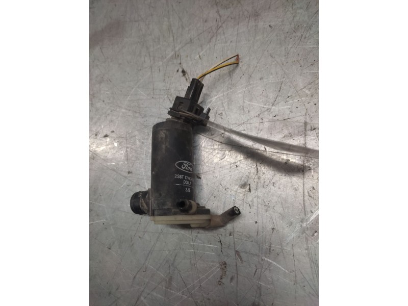 Recambio de bomba limpia para ford fiesta (cbk) ambiente referencia OEM IAM 2S6T17K624BA  2 PINS