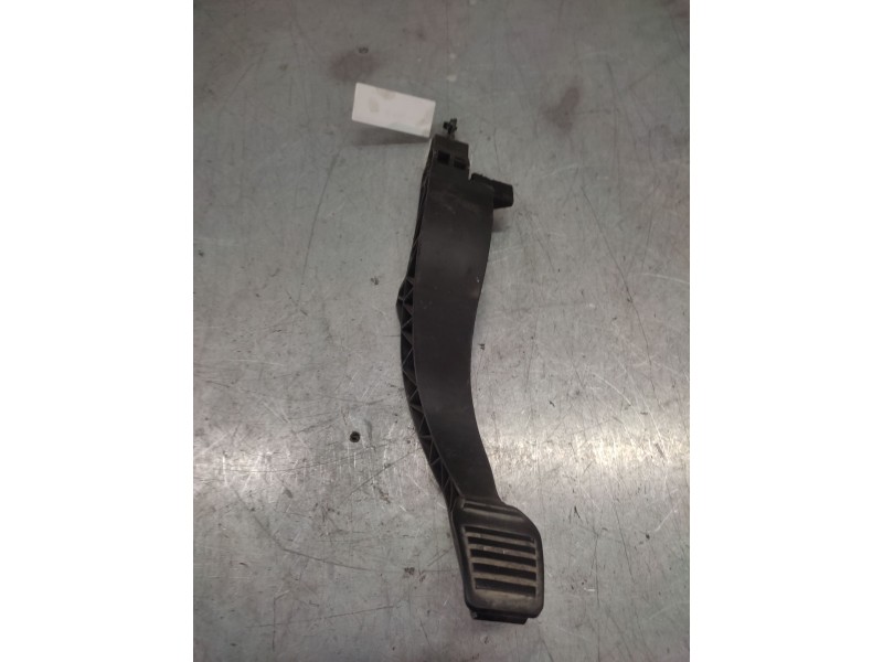 Recambio de pedal embrague para ford fiesta (cbk) ambiente referencia OEM IAM 2S617520CC  