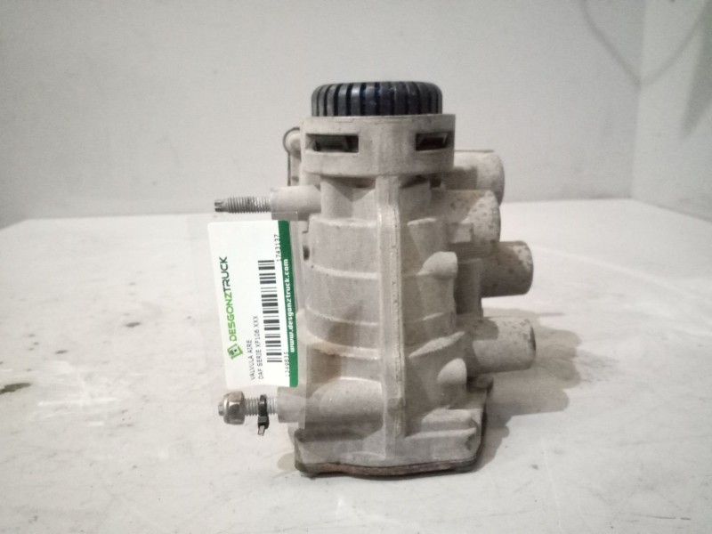 Recambio de valvula aire para daf serie xf106.xxx referencia OEM IAM 1743137 VALVULA ACONTROL REMOLQUE 4802040310