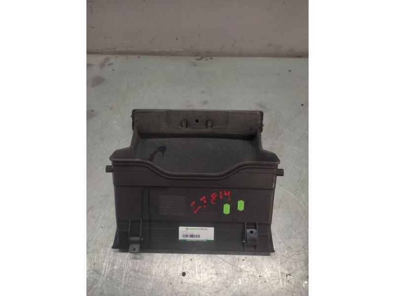 Recambio de guantera para volvo s40 berlina 1.9 d+ (85kw) referencia OEM IAM 30801106  